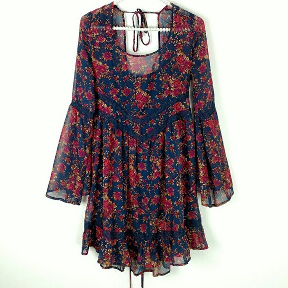 Band of Gypsies Dresses & Skirts - Band of Gypsies Trumpet Sleeve Trapeze Floral